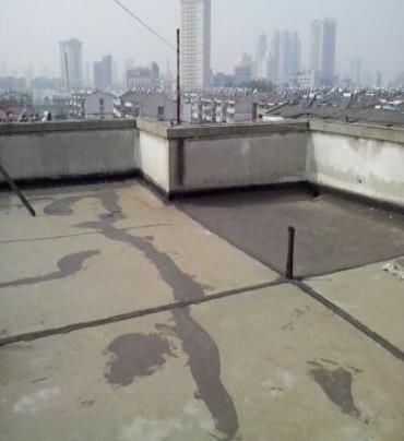 开原漏水维修 楼顶漏水是什么原因，楼顶漏水维修方法是什么?